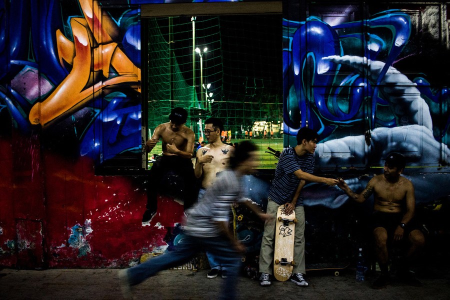 Martin BERTRAND - VIETNAM - HO-CHI-MINH CITY - SKATEBOARD
VIETNAM - HO-CHI-MINH VILLE - SKATEBOARD - VIETNAM - HO-CHI-MINH CITY - SKATEBOARD. Report about young people who practice skateboarding in Ho Chi Minh City, the economic capital of Vi... - protected by IMATAG